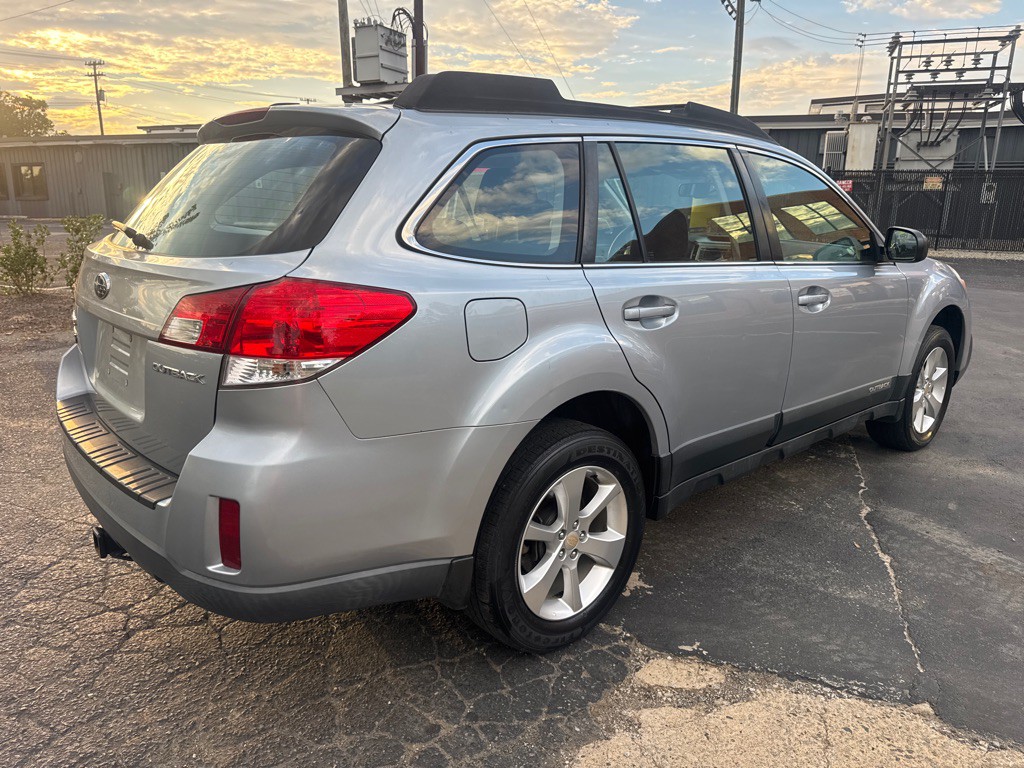 2014 Subaru Outback Image 5