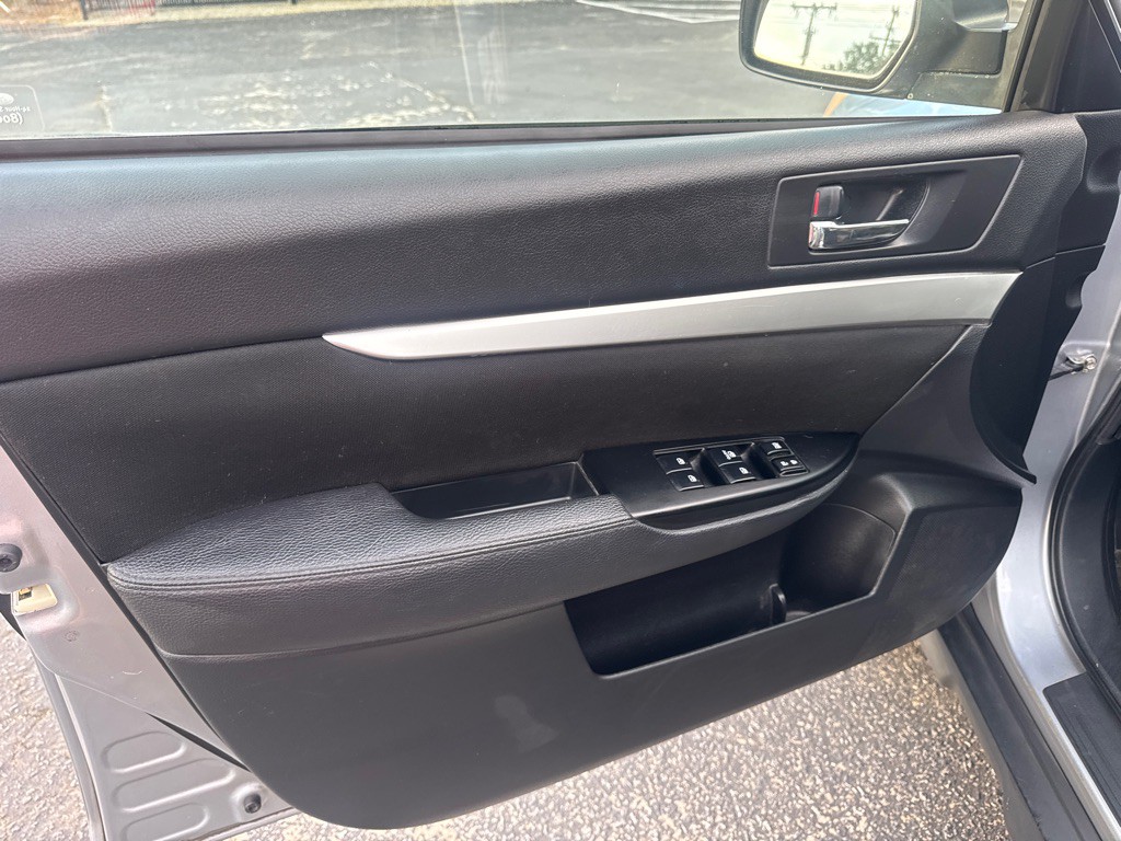 2014 Subaru Outback Image 13