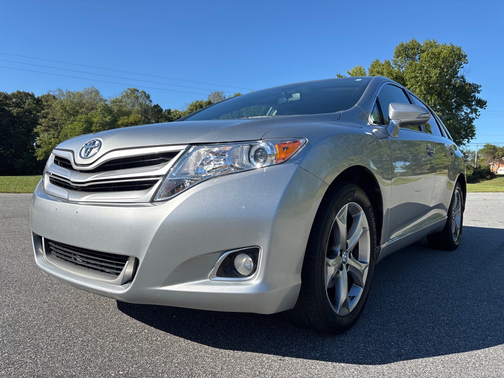 2015 Toyota Venza Image 1