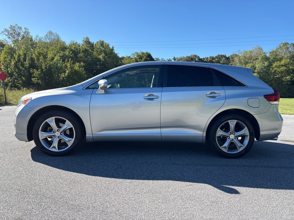2015 Toyota Venza Image 2