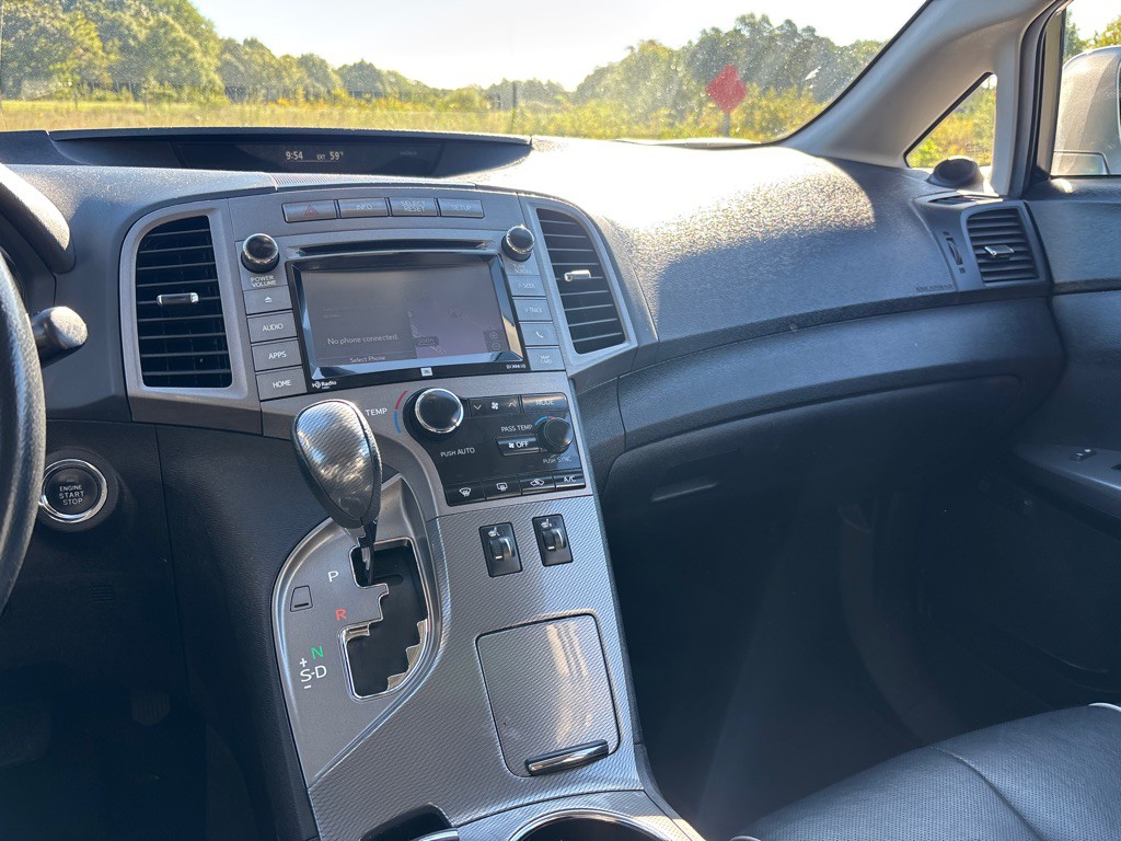 2015 Toyota Venza Image 15