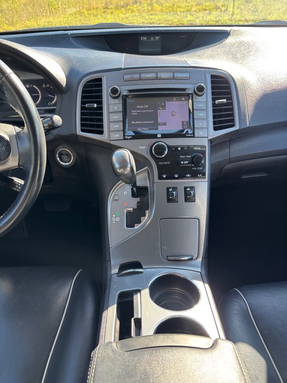 2015 Toyota Venza Image 16