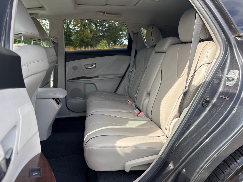 2012 Toyota Venza Image 12
