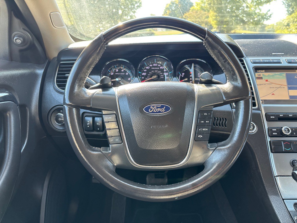 2011 Ford Taurus Image 13