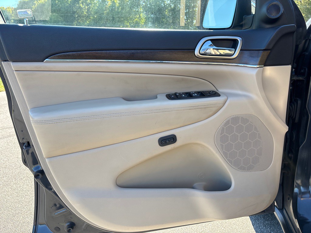 2015 Jeep Grand Cherokee Image 10