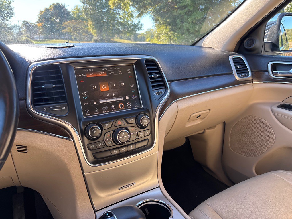2015 Jeep Grand Cherokee Image 15