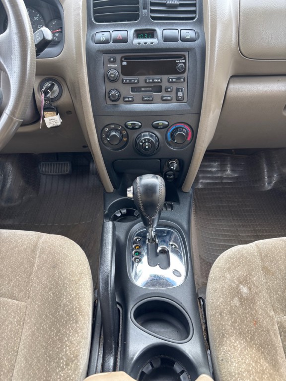 2004 Hyundai Santa Fe Image 15