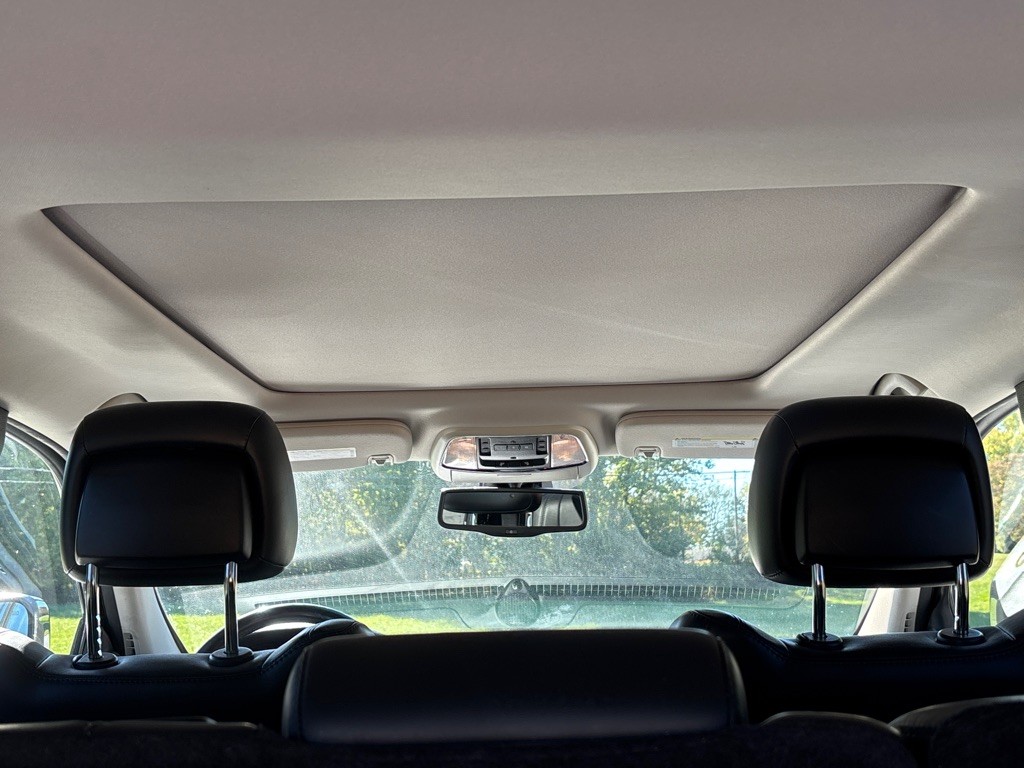 2012 Jeep Grand Cherokee Image 17