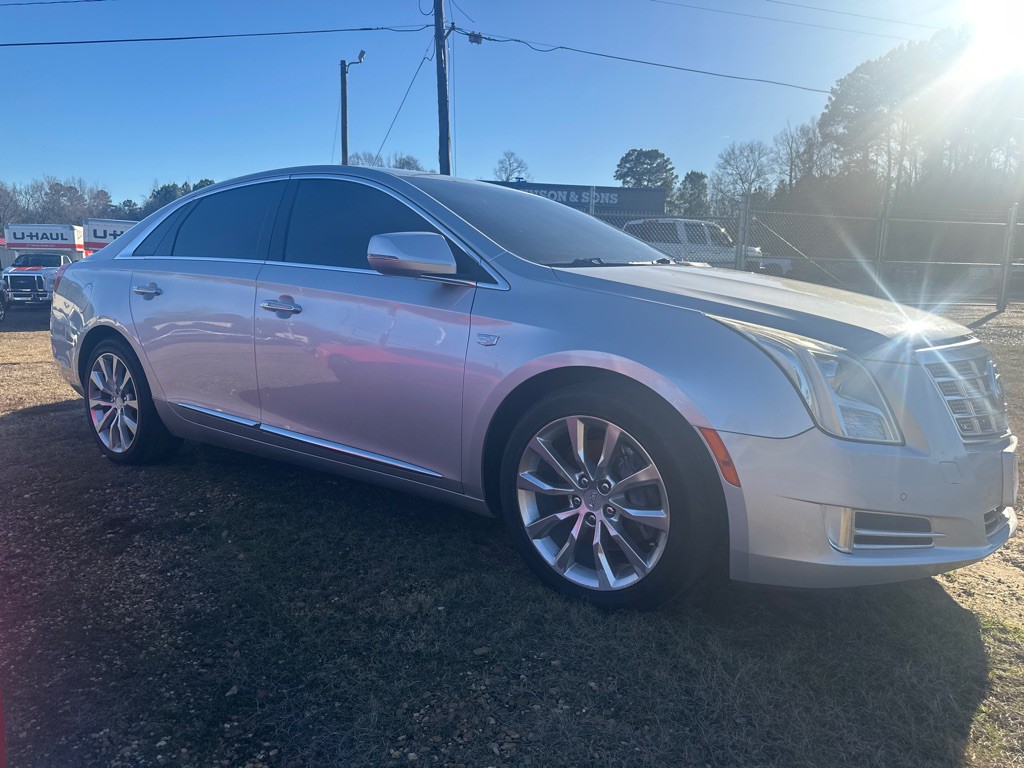 2017 Cadillac XTS Image 1