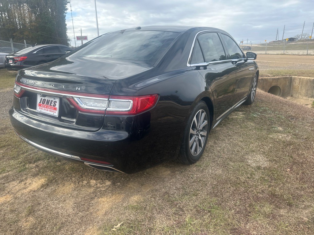 2017 Lincoln Continental Image 5