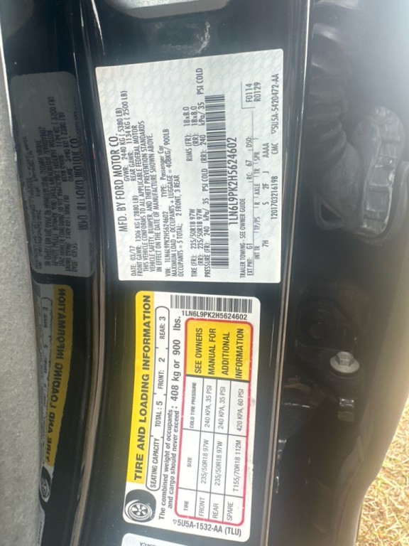 2017 Lincoln Continental Image 24