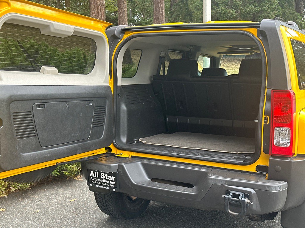 2006 HUMMER H3 Image 9