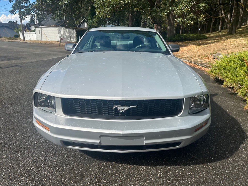 2007 Ford Mustang Image 2