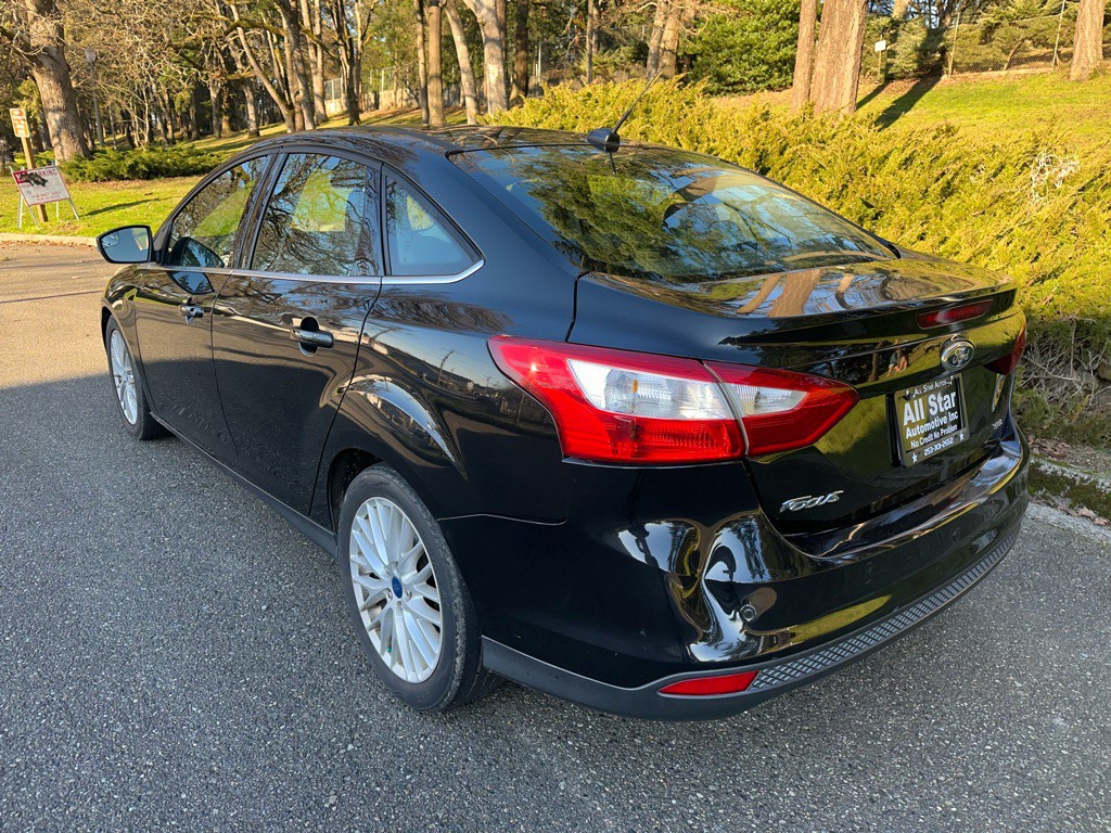 2012 Ford Focus Image 6