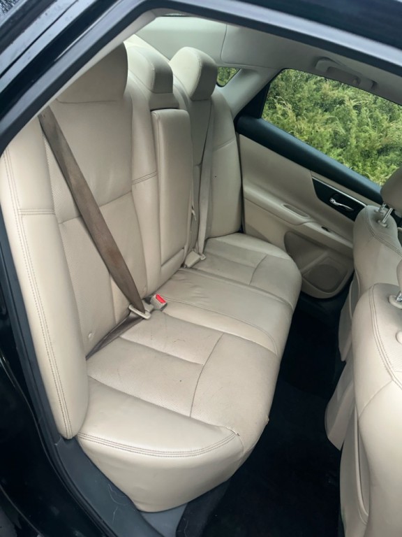 2017 Nissan Altima Image 12