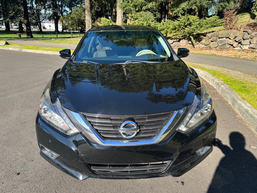 2017 Nissan Altima Image 4
