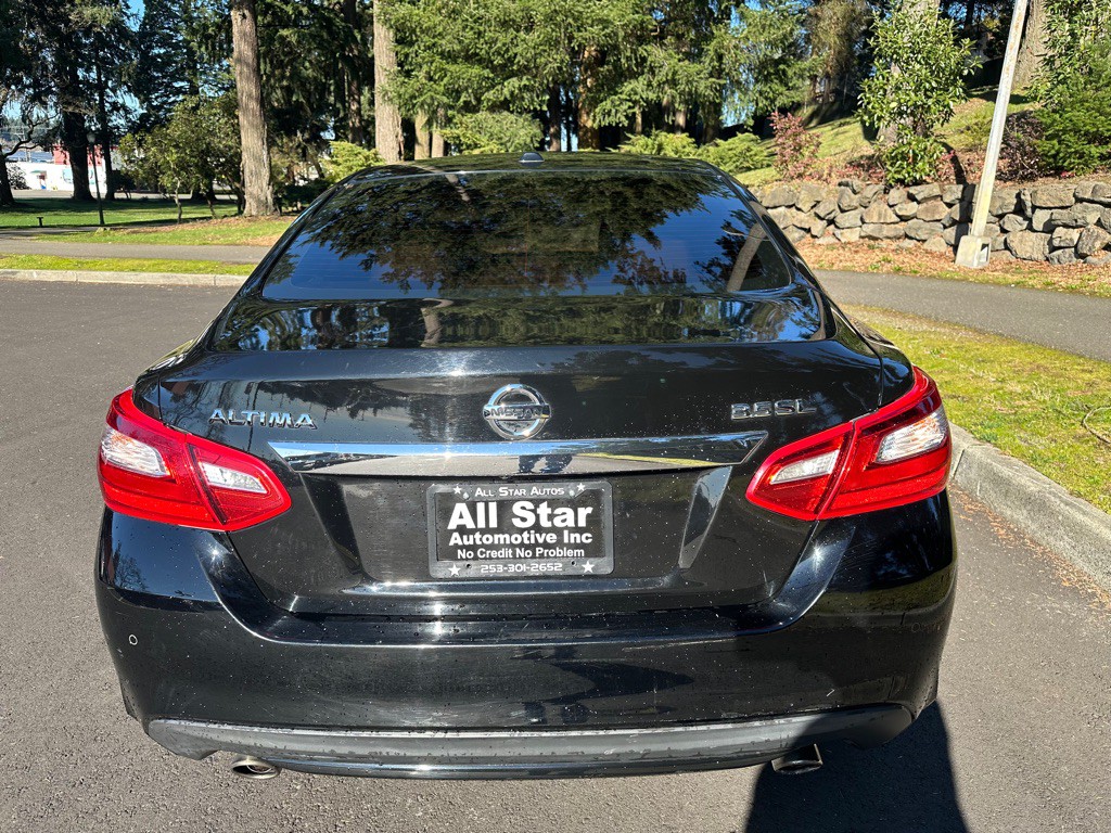 2017 Nissan Altima Image 7
