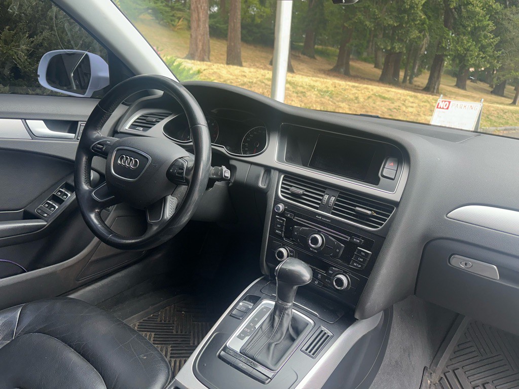 2015 Audi A4 Image 9