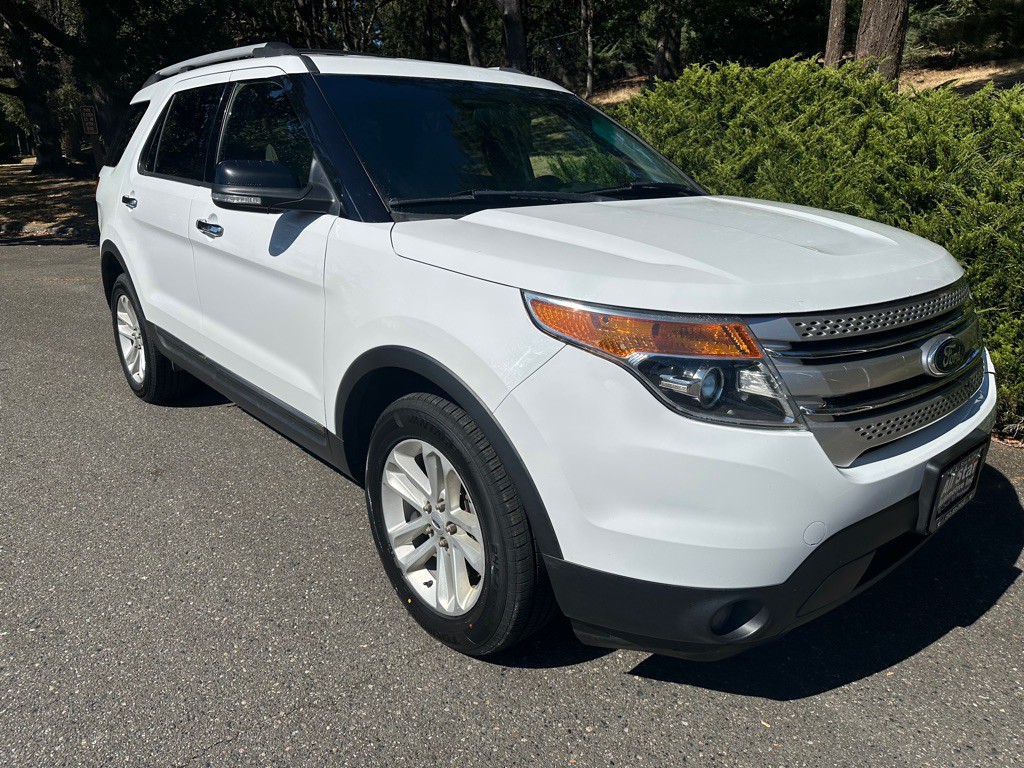 2014 Ford Explorer Image 1