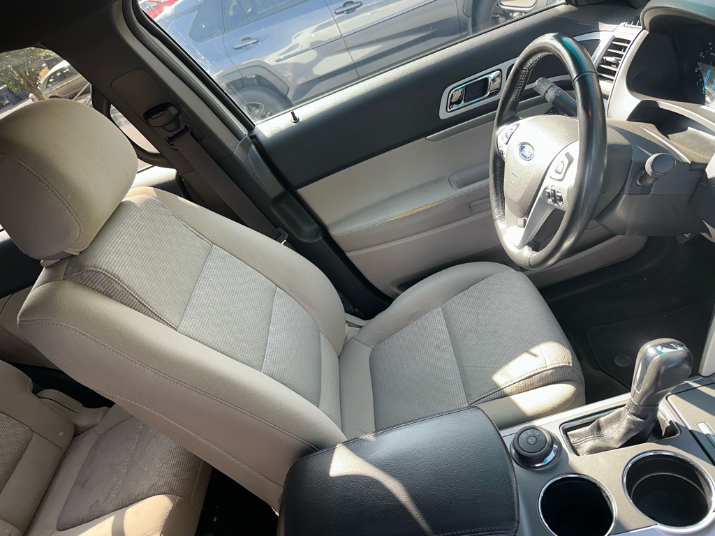 2014 Ford Explorer Image 11