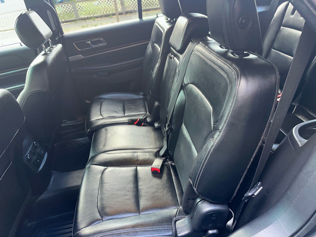 2016 Ford Explorer Image 13
