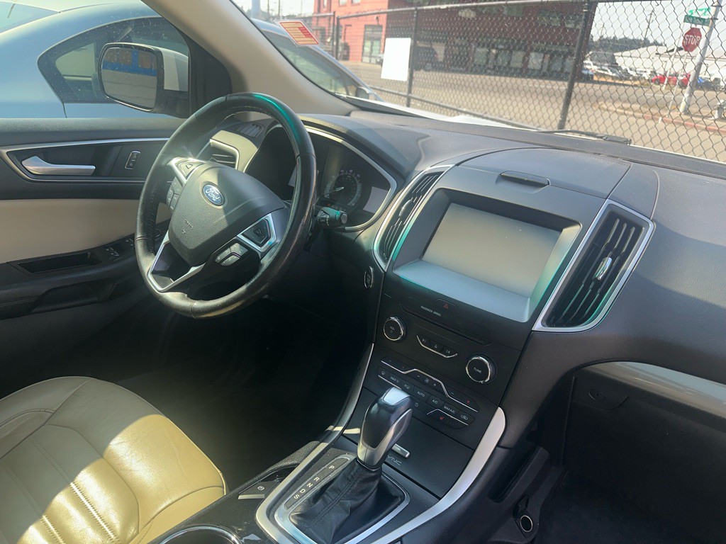 2015 Ford Edge Image 10