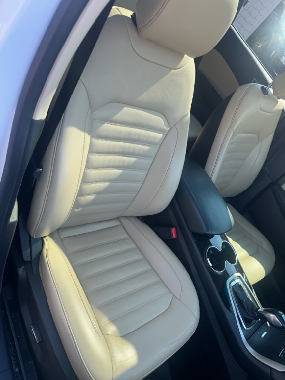 2015 Ford Edge Image 12