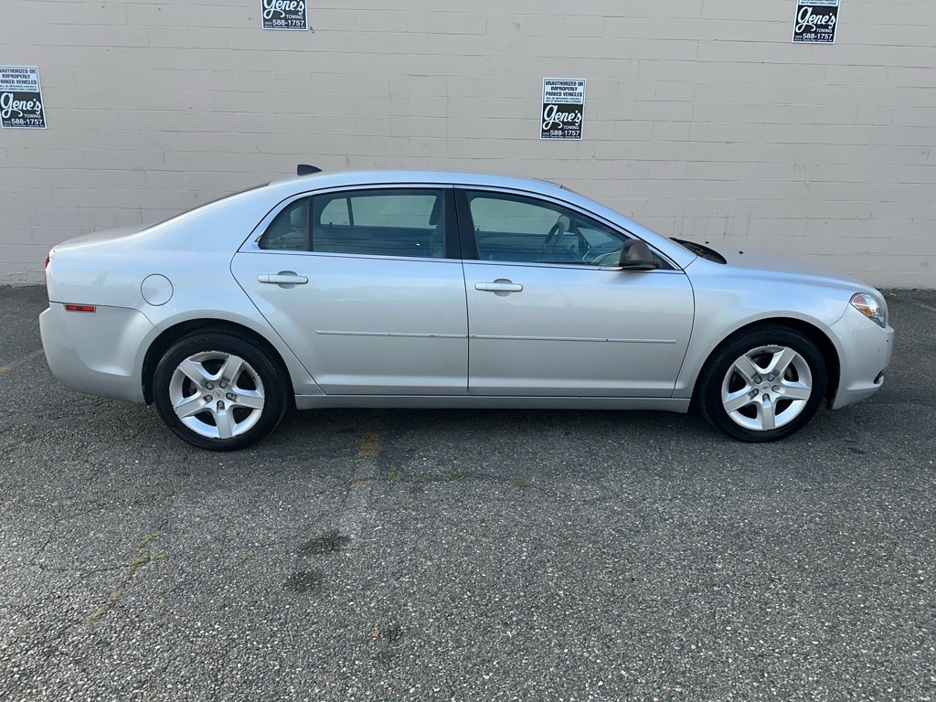2012 Chevrolet Malibu Image 4