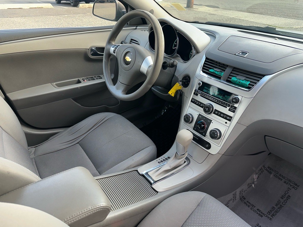 2012 Chevrolet Malibu Image 11