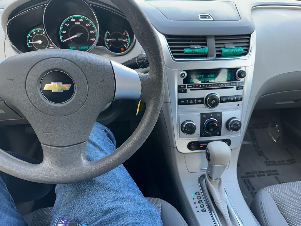 2012 Chevrolet Malibu Image 12