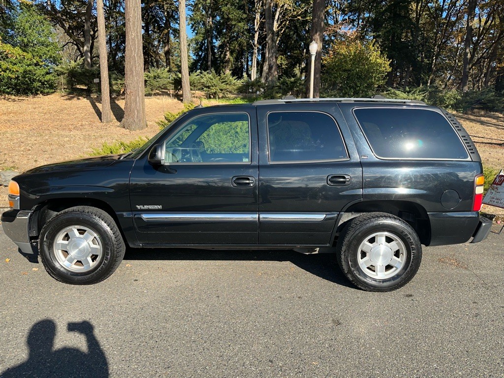 2004 GMC Yukon Image 8