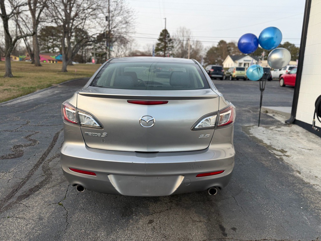2011 Mazda Mazda3 Image 4