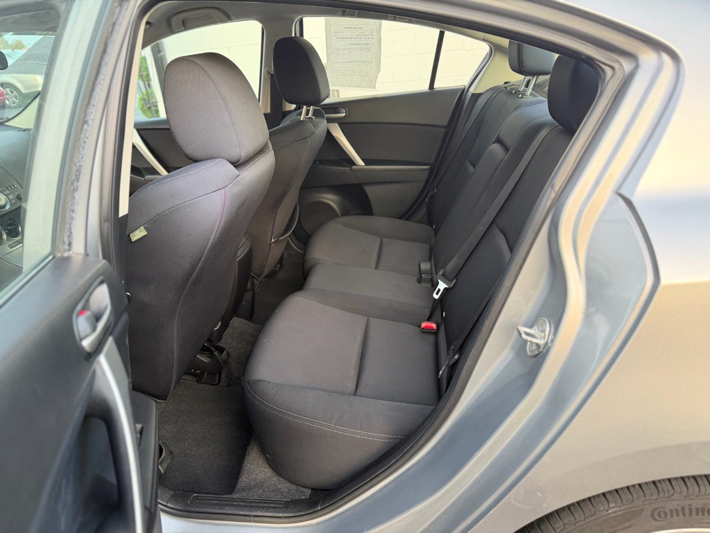 2011 Mazda Mazda3 Image 9