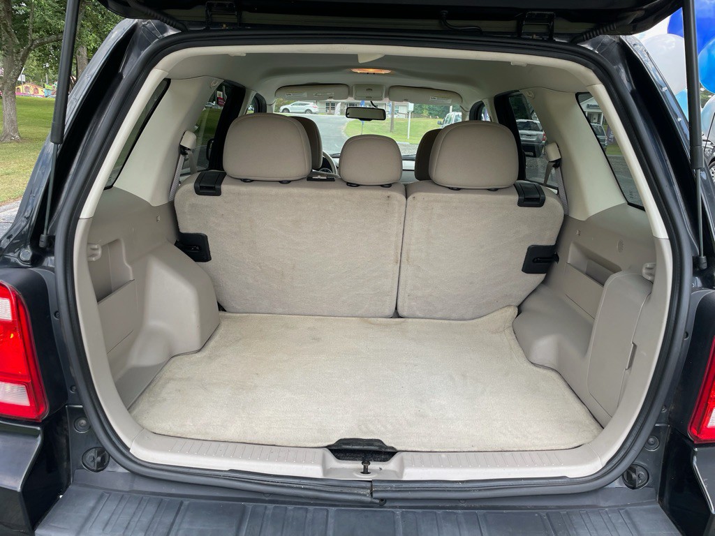 2010 Ford Escape Image 9