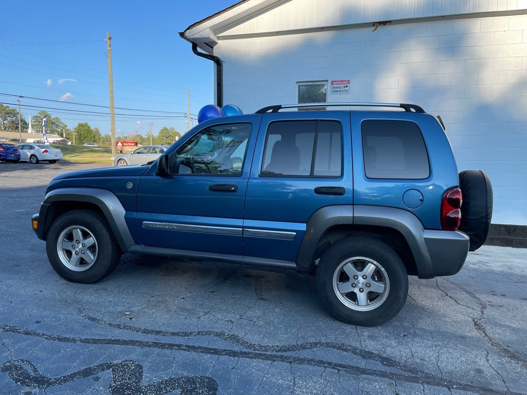 2006 Jeep Liberty Image 5