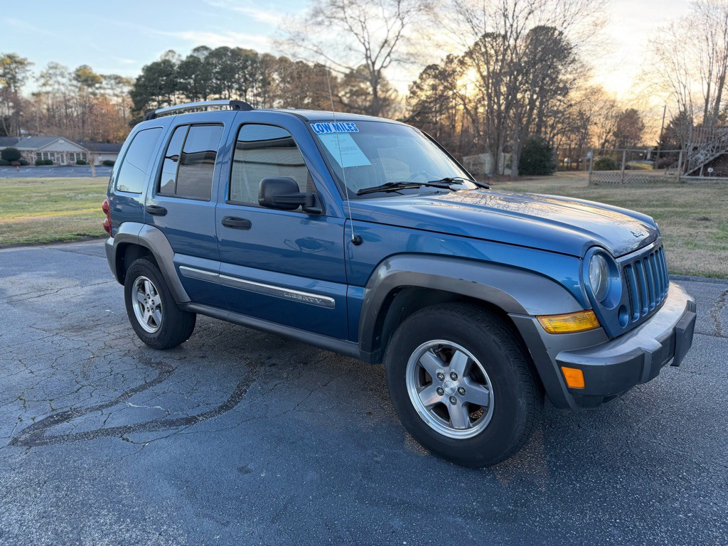 2006 Jeep Liberty Image 4