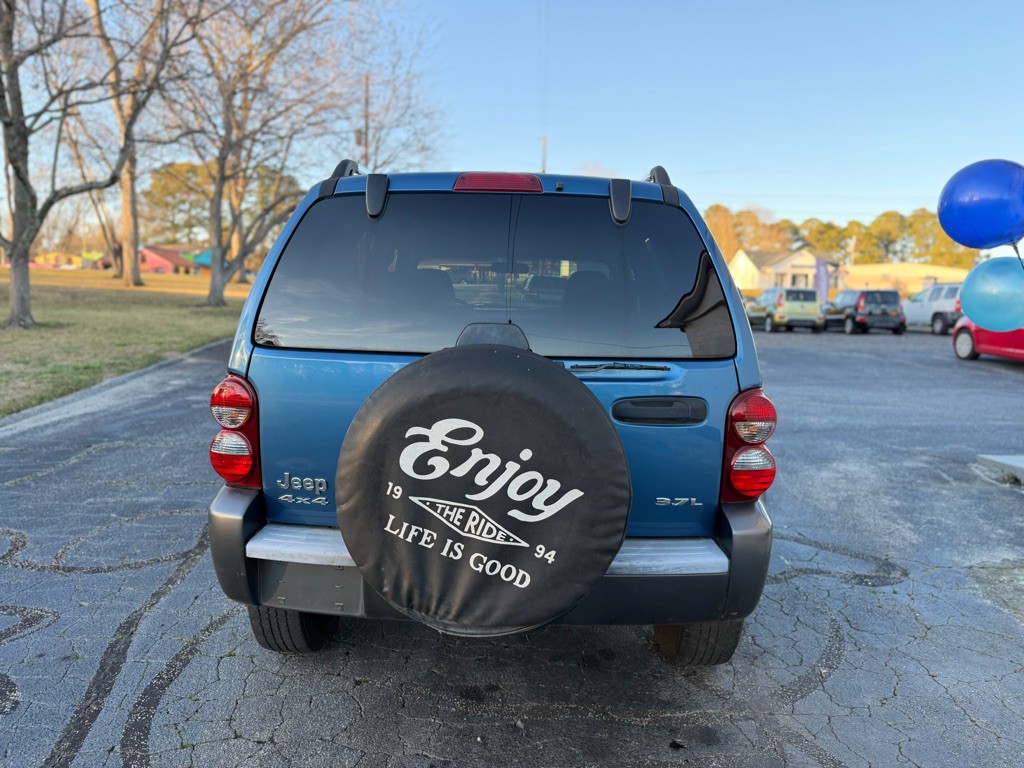 2006 Jeep Liberty Image 5