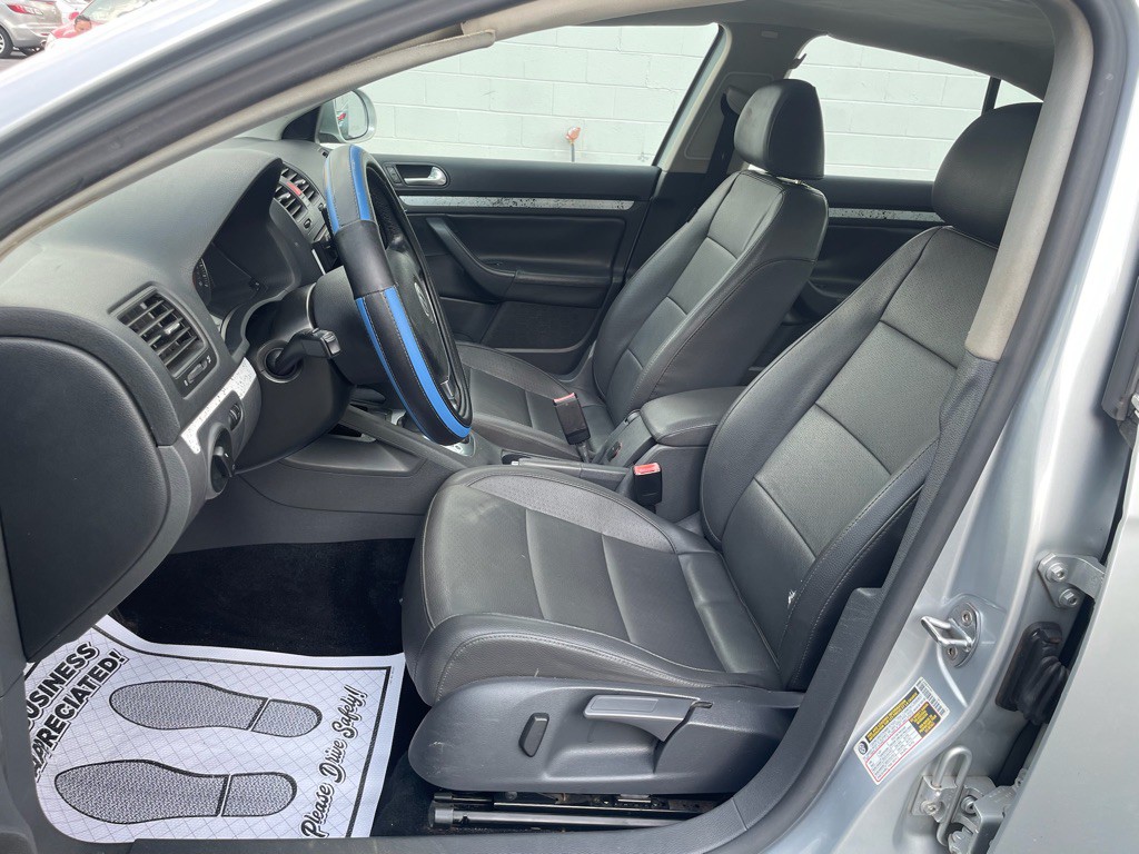 2008 Volkswagen Jetta Image 8