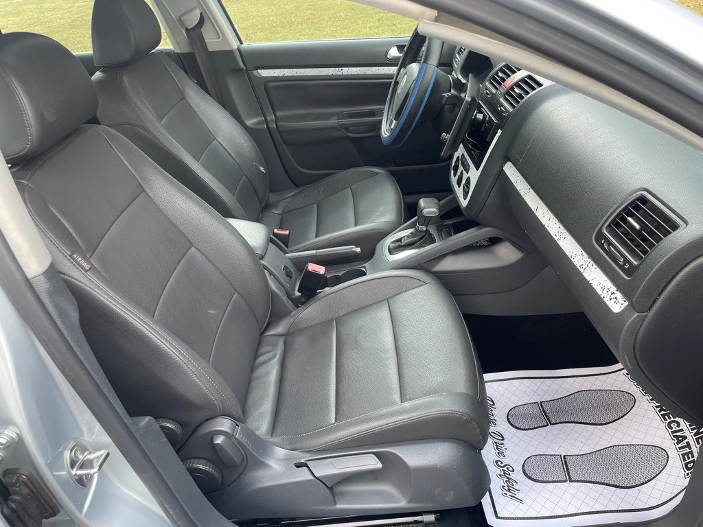 2008 Volkswagen Jetta Image 9