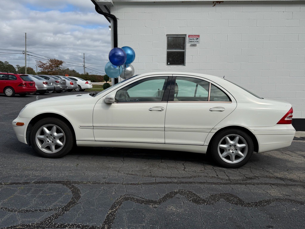 2003 Mercedes-Benz C-Class Image 4