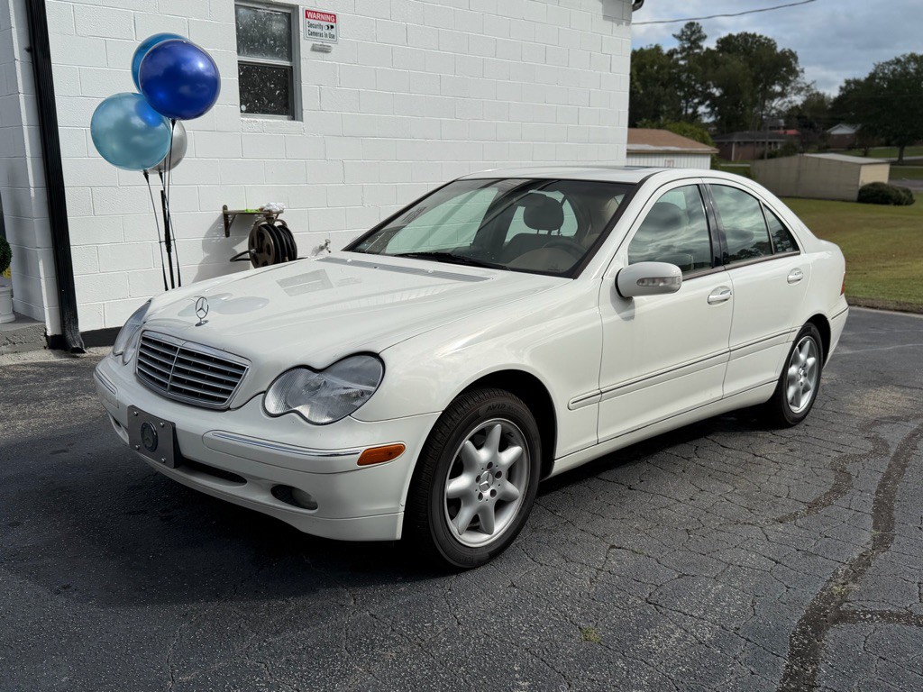 2003 Mercedes-Benz C-Class Image 6
