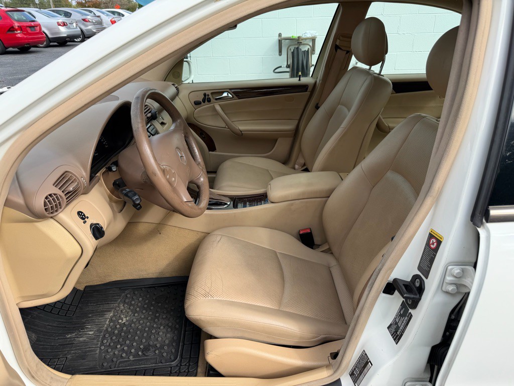 2003 Mercedes-Benz C-Class Image 7