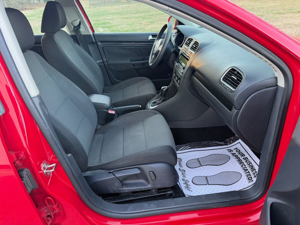 2011 Volkswagen Jetta Image 8