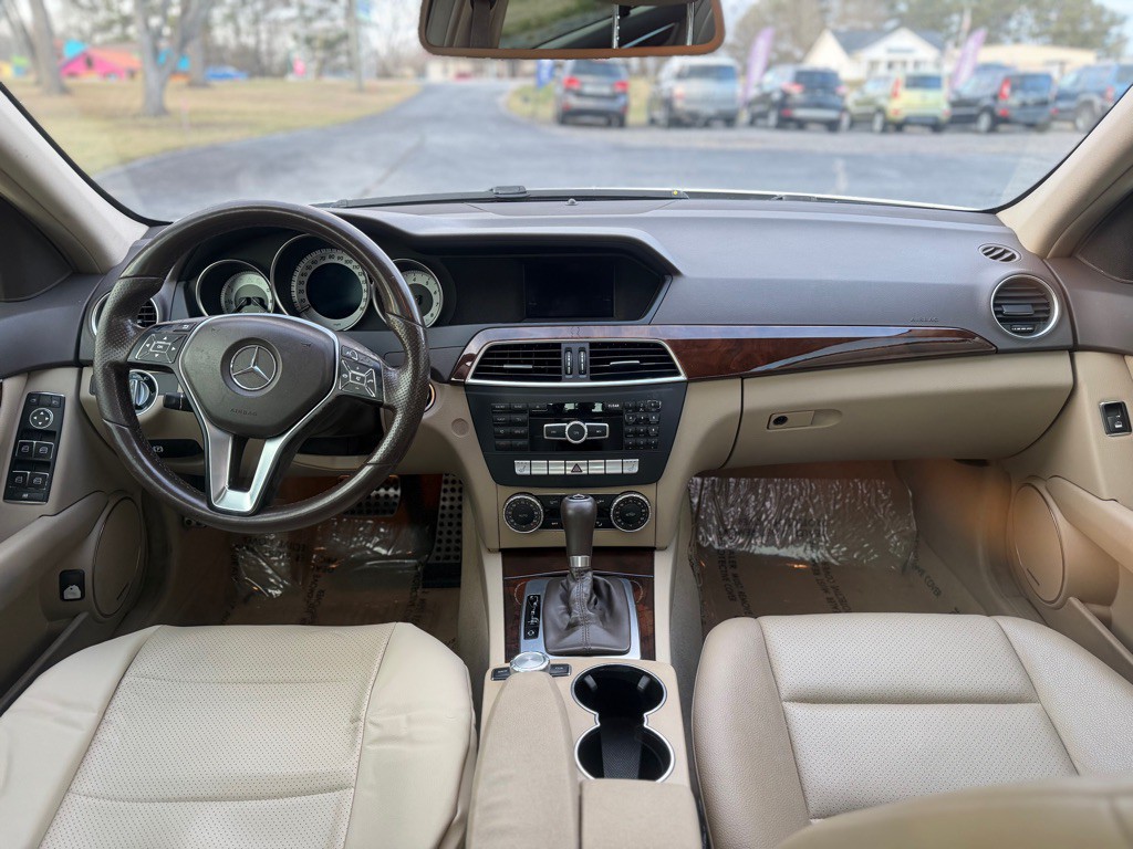2014 Mercedes-Benz C-Class Image 11