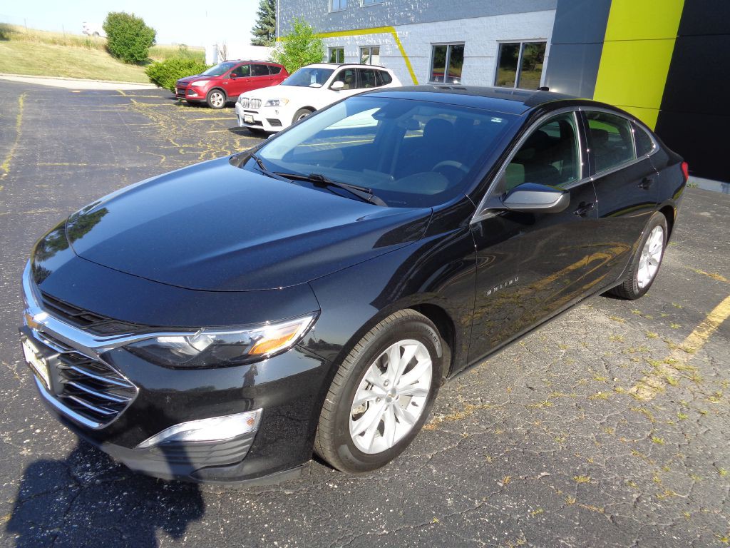 2022 Chevrolet Malibu Image 2