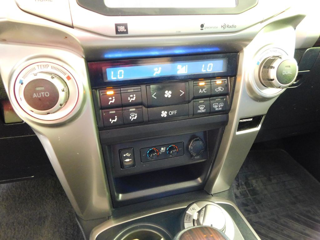 2015 Toyota 4Runner Image 17