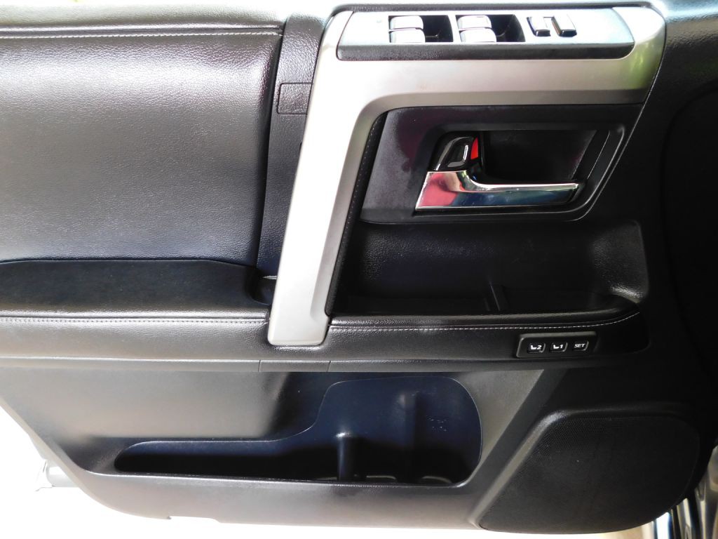 2015 Toyota 4Runner Image 23