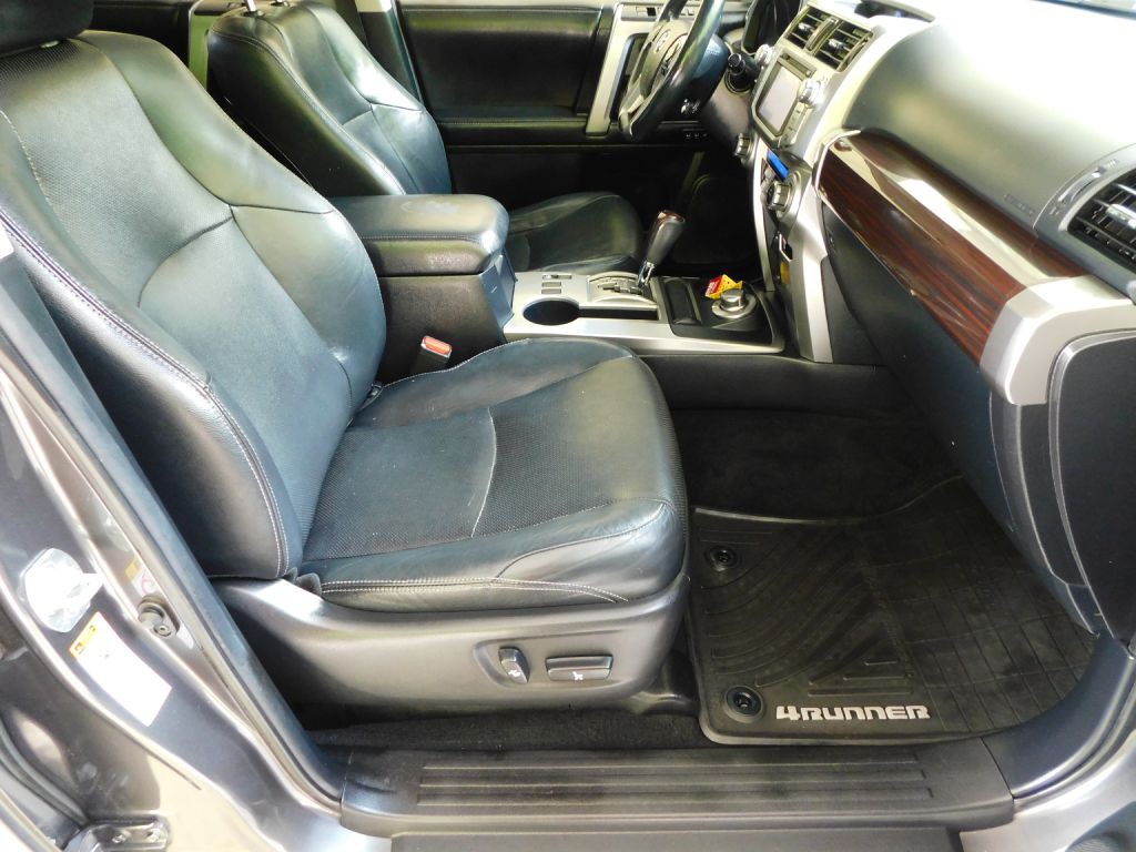 2015 Toyota 4Runner Image 34