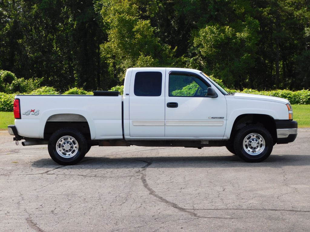 2006 Chevrolet Silverado 1500 Image 3