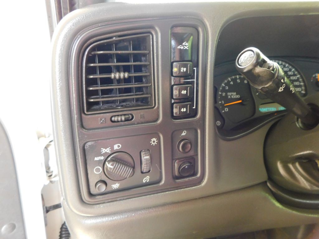 2006 Chevrolet Silverado 1500 Image 12
